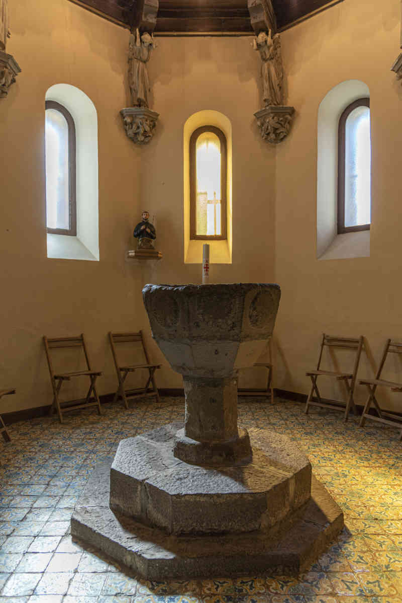 Reyno de Navarra - Javier 28 - parroquia de la Anunciación.jpg